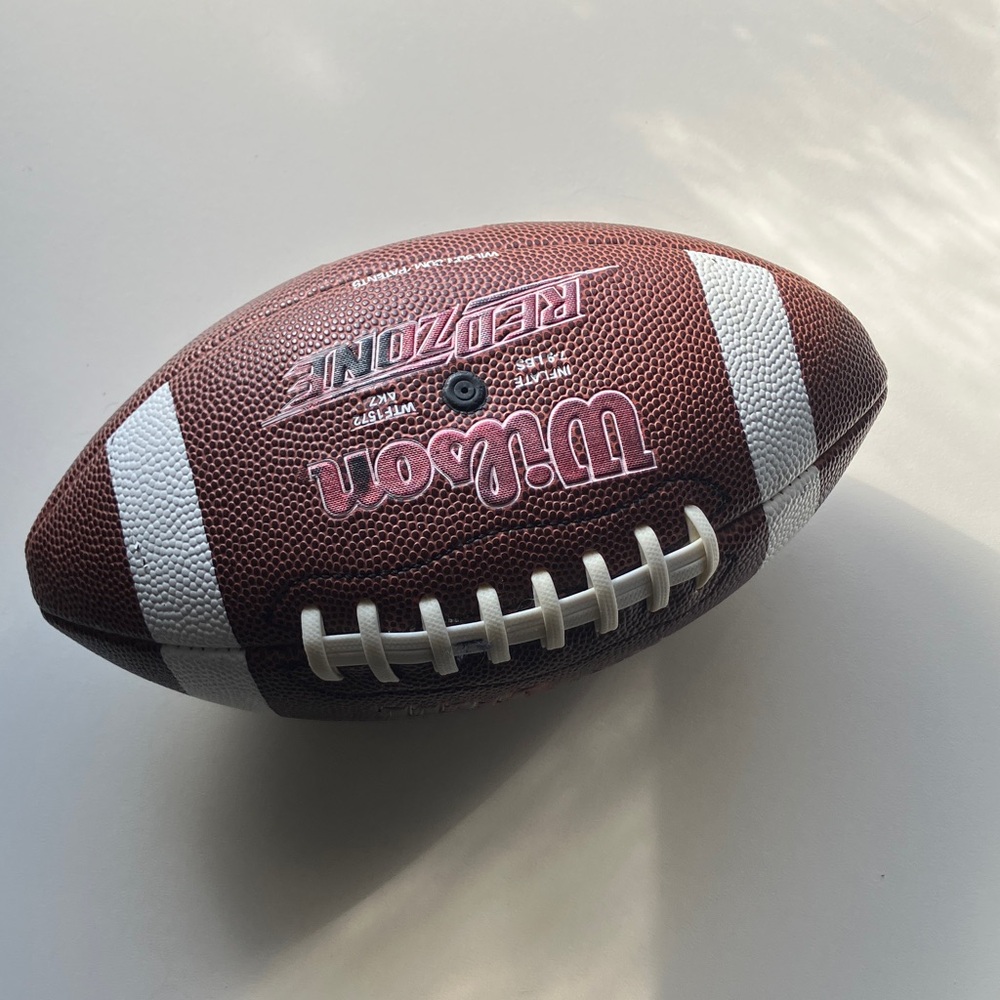 🌻Wilson Classic Brown and White Football